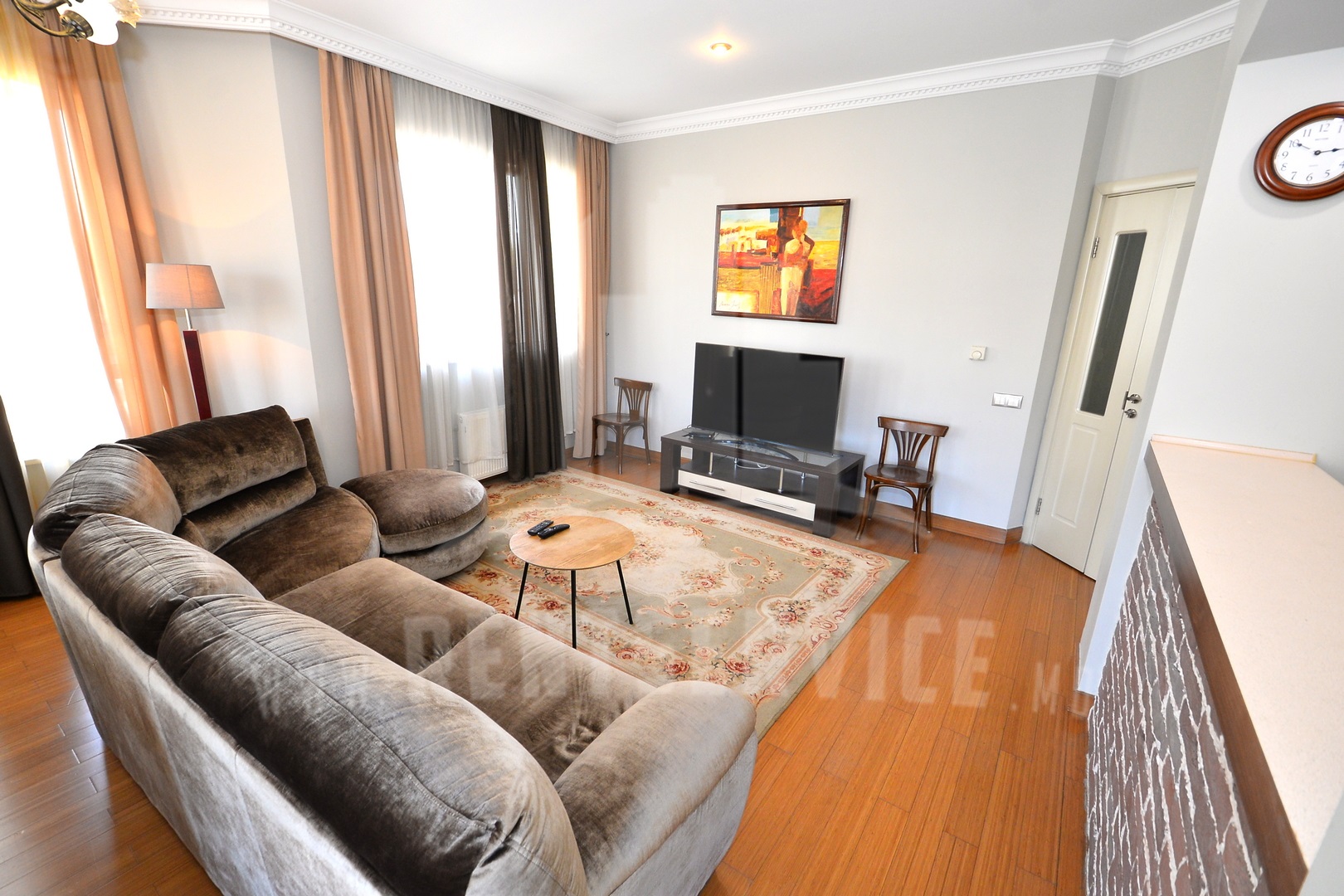 306_apartment_3.JPG