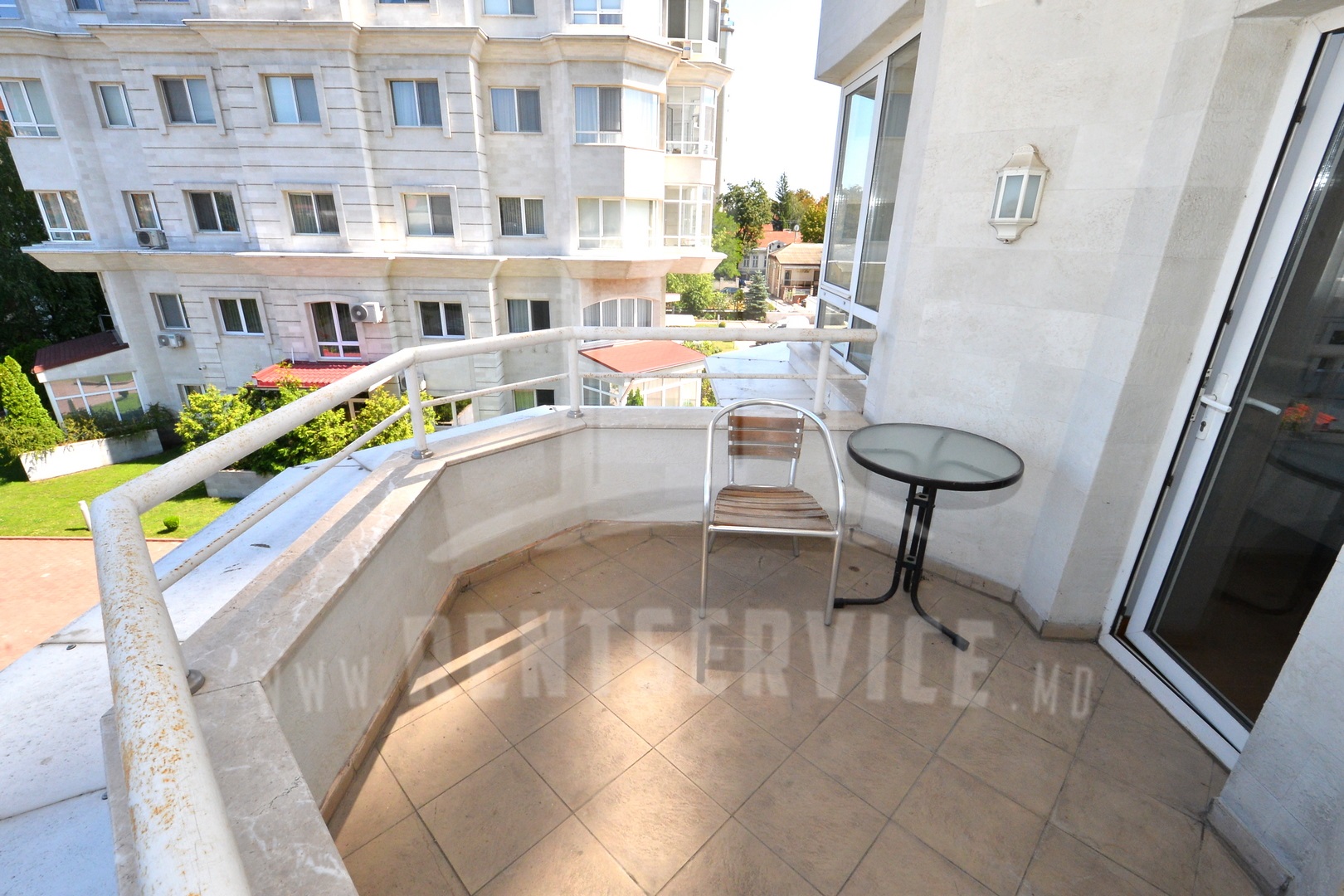 306_apartment_5.JPG