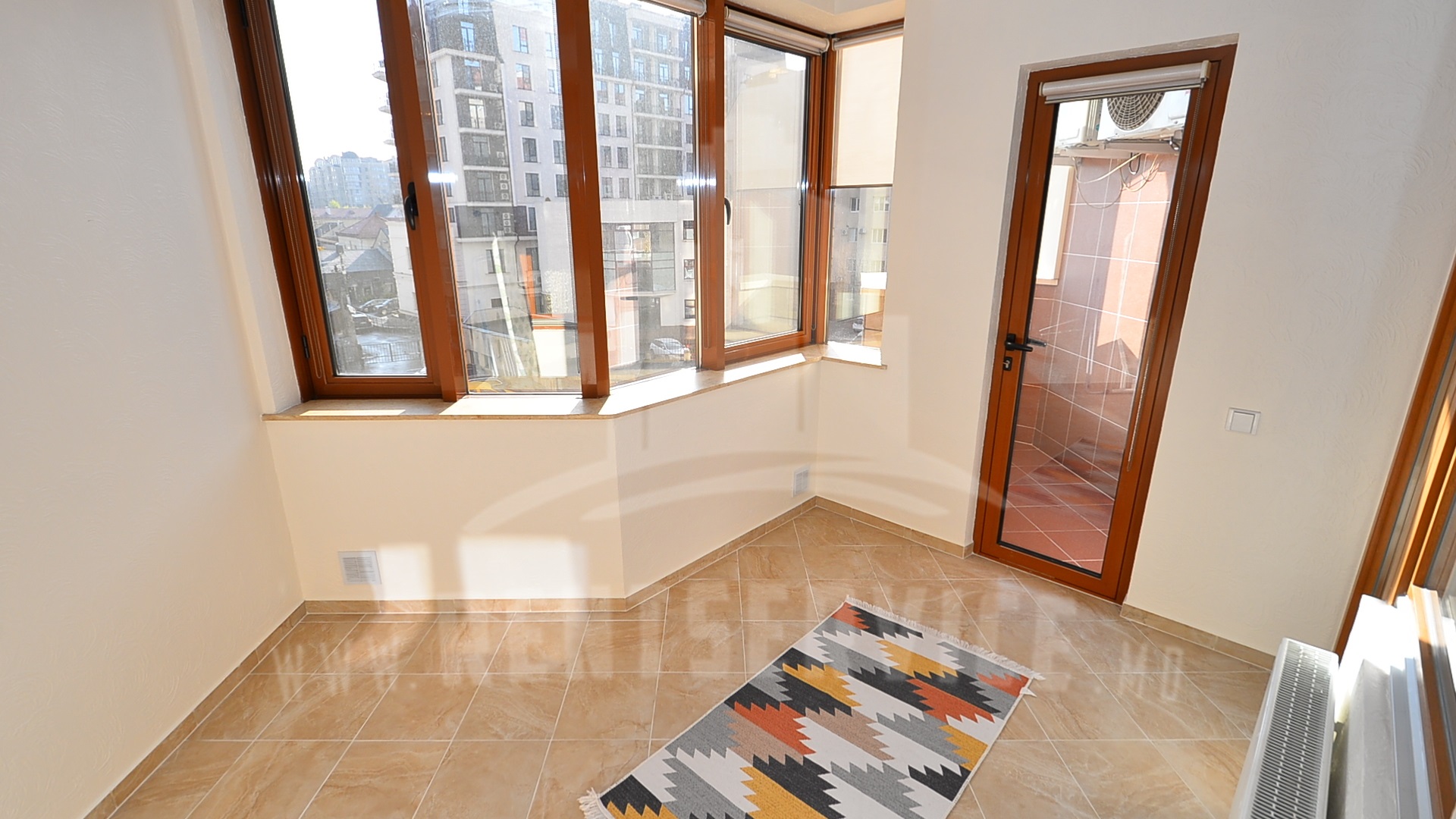 309_apartment_10.JPG