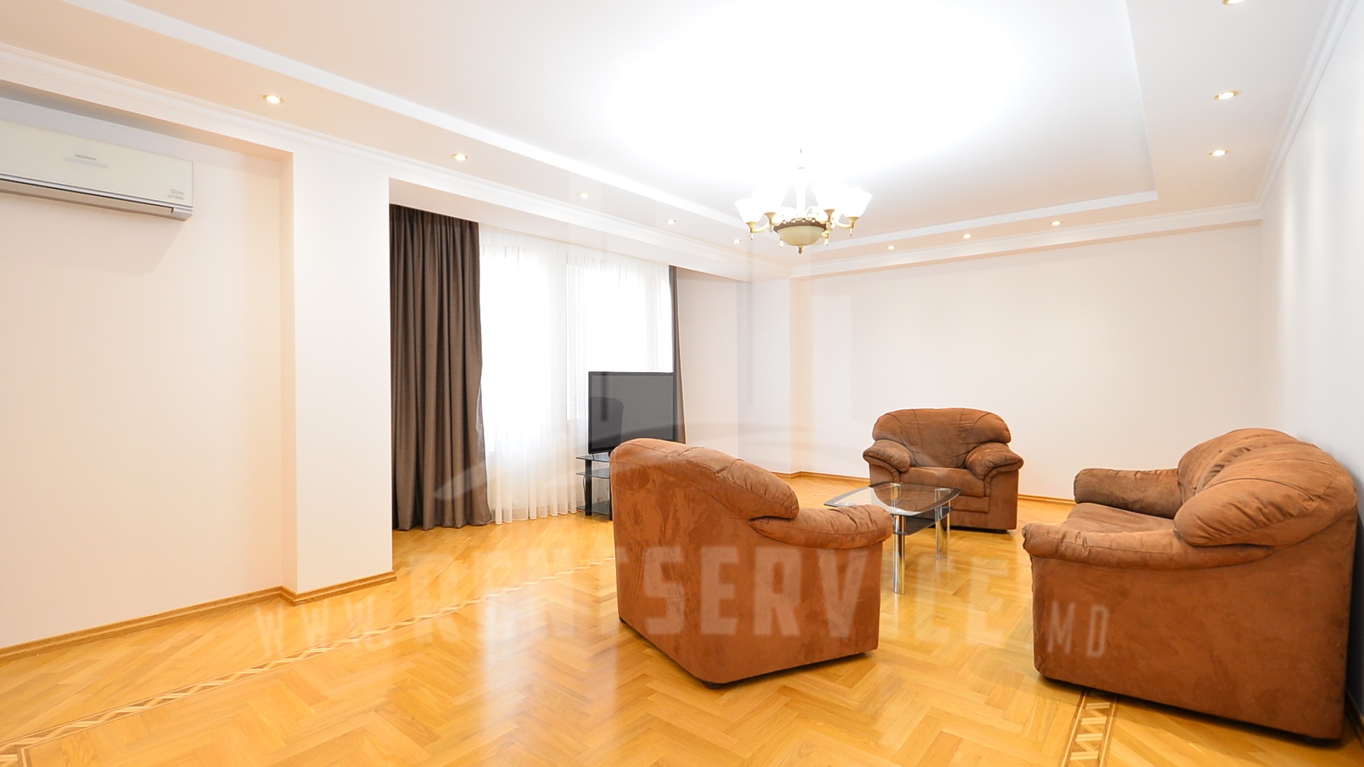 309_apartment_15.JPG