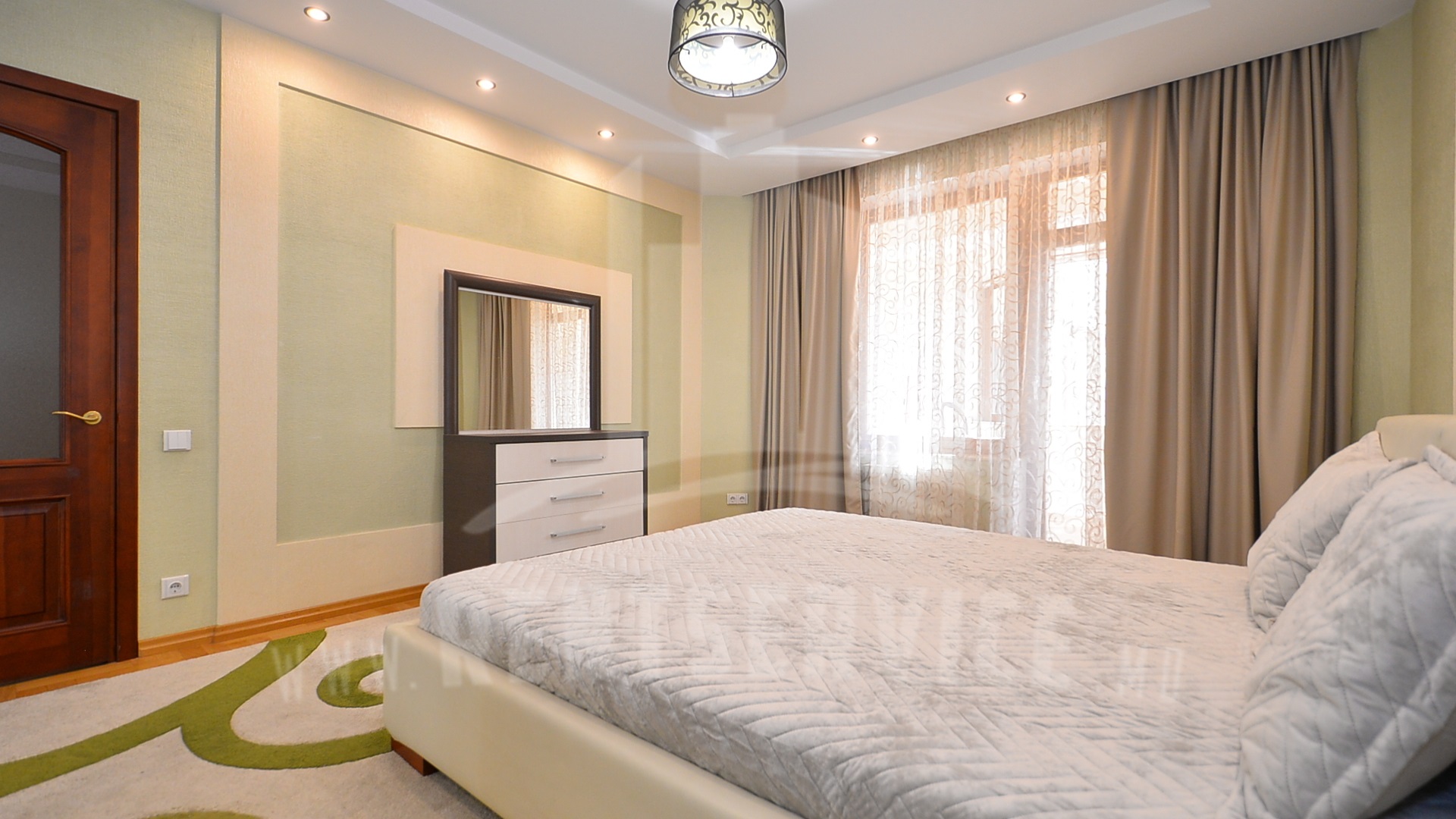 309_apartment_16.JPG