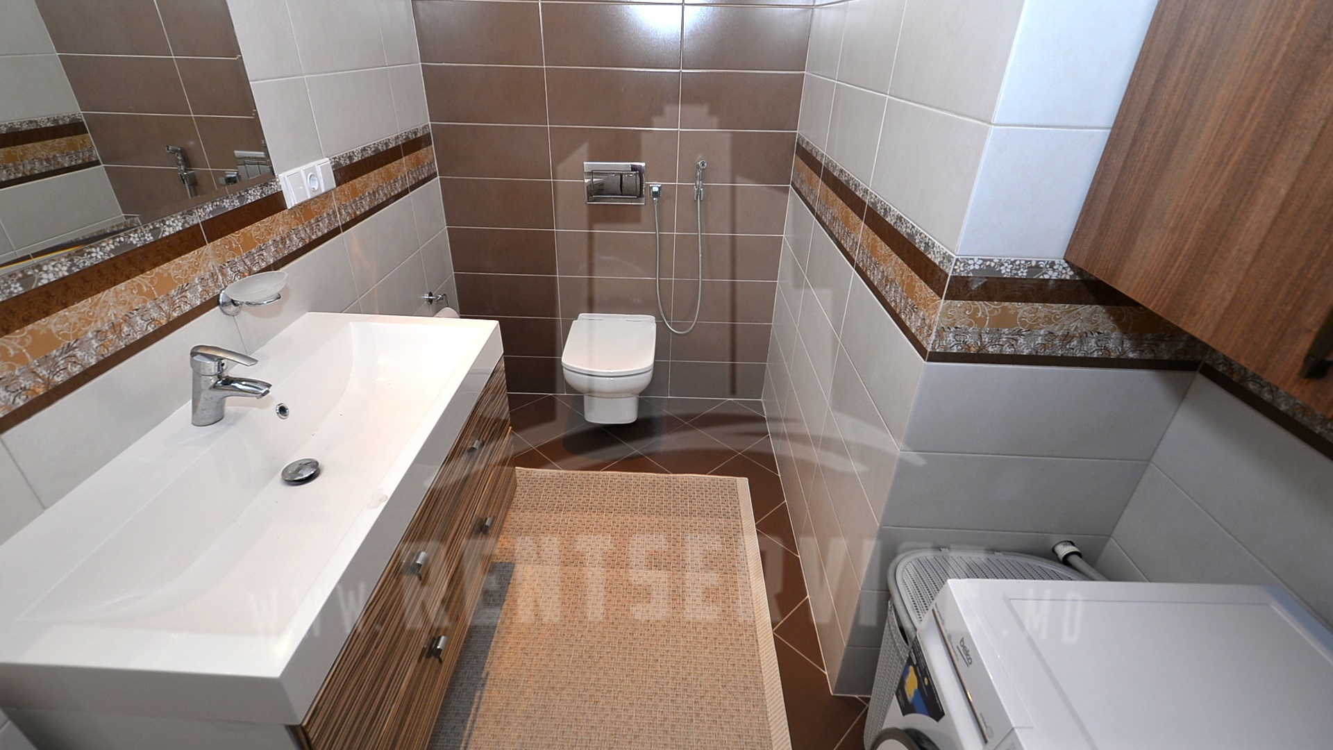 309_apartment_9.JPG